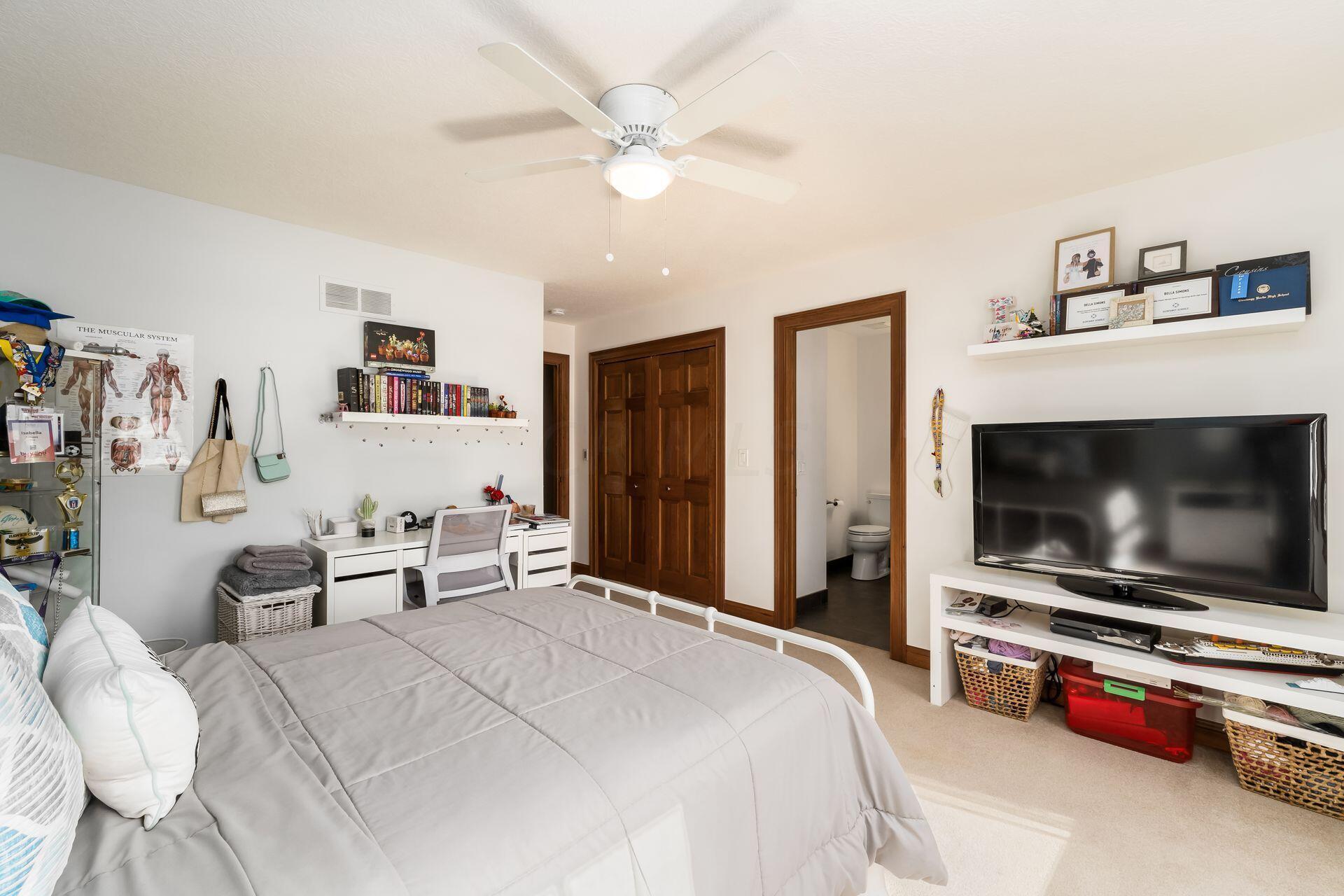 5073 Royal County Down