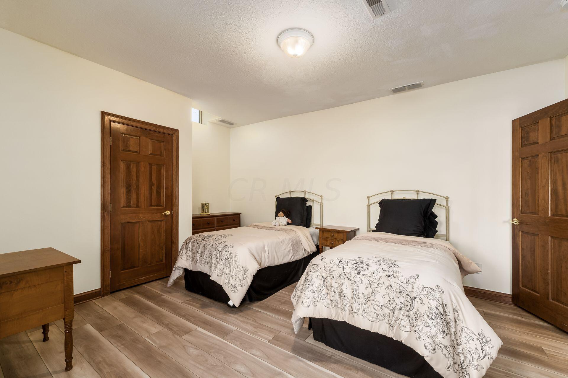 5073 Royal County Down