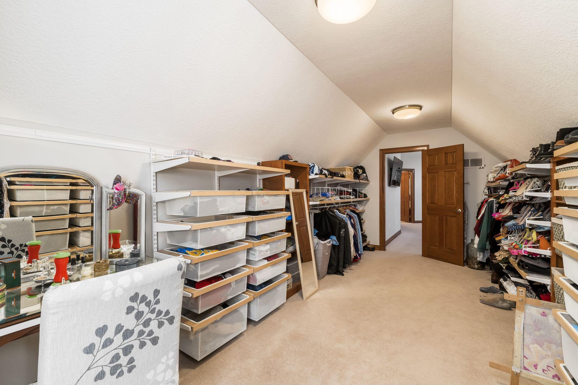 5073 Royal County Down