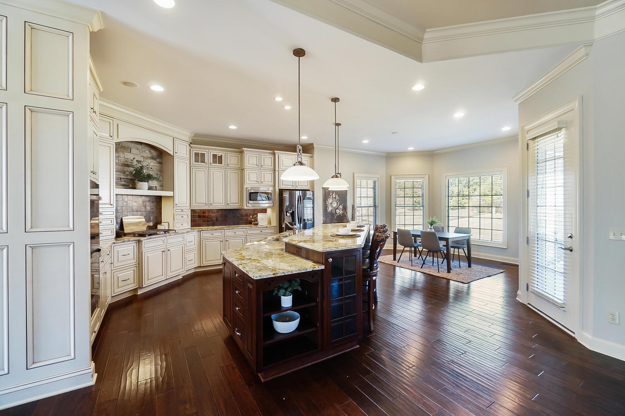 6387 Braymoore Drive