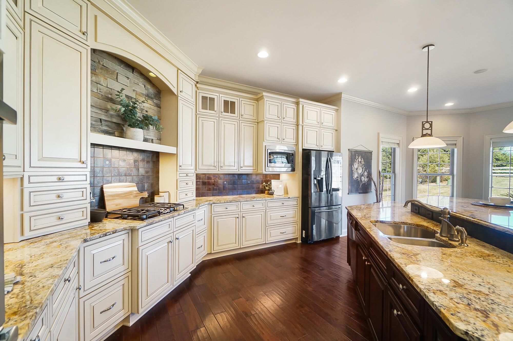 6387 Braymoore Drive