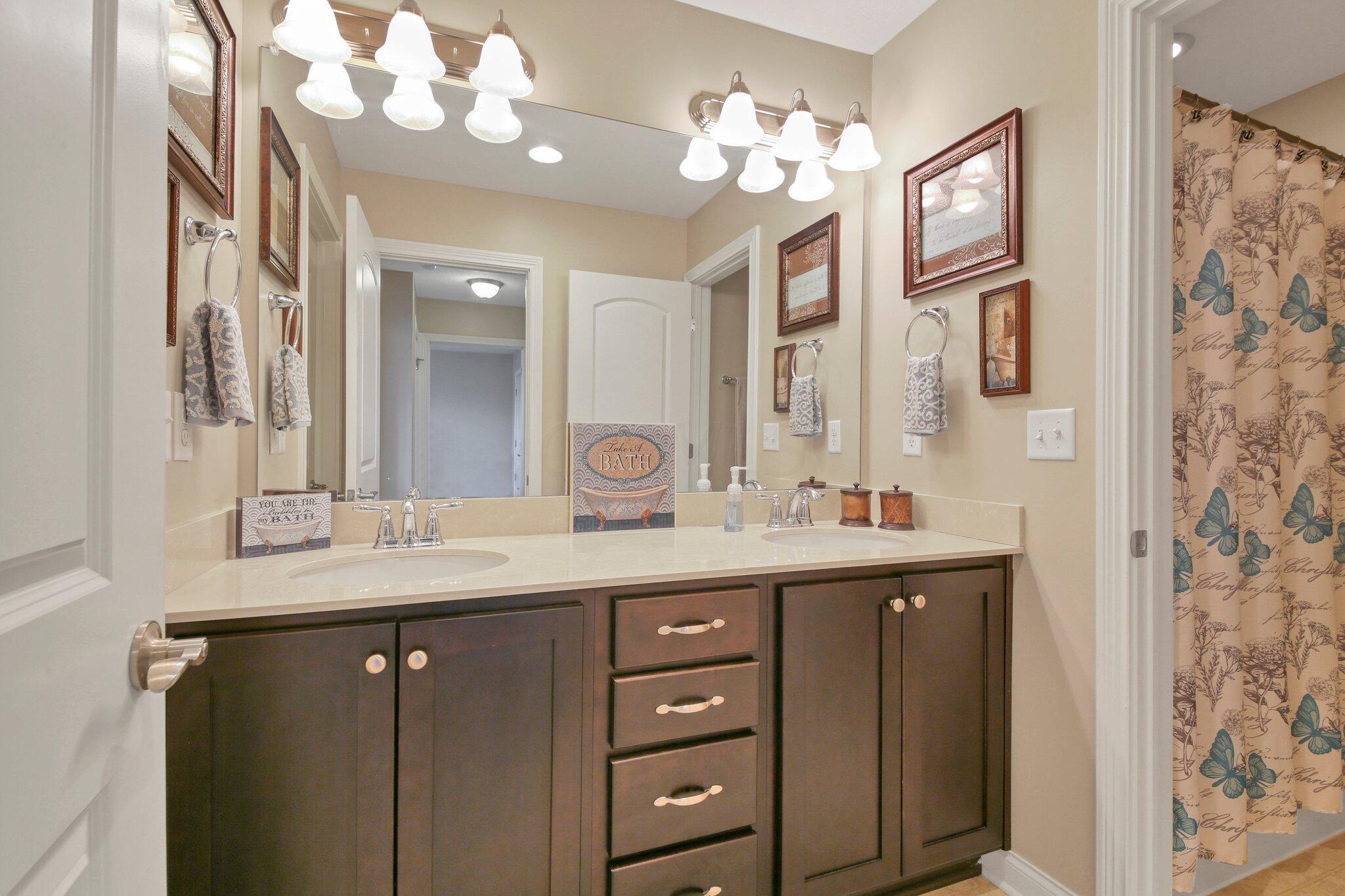 5744 Albany Reserve Drive