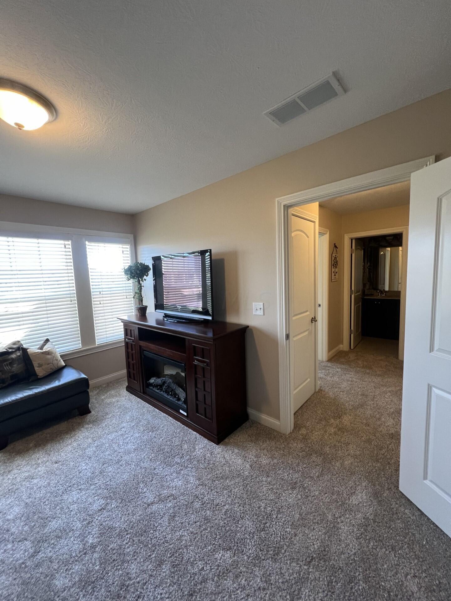 5744 Albany Reserve Drive