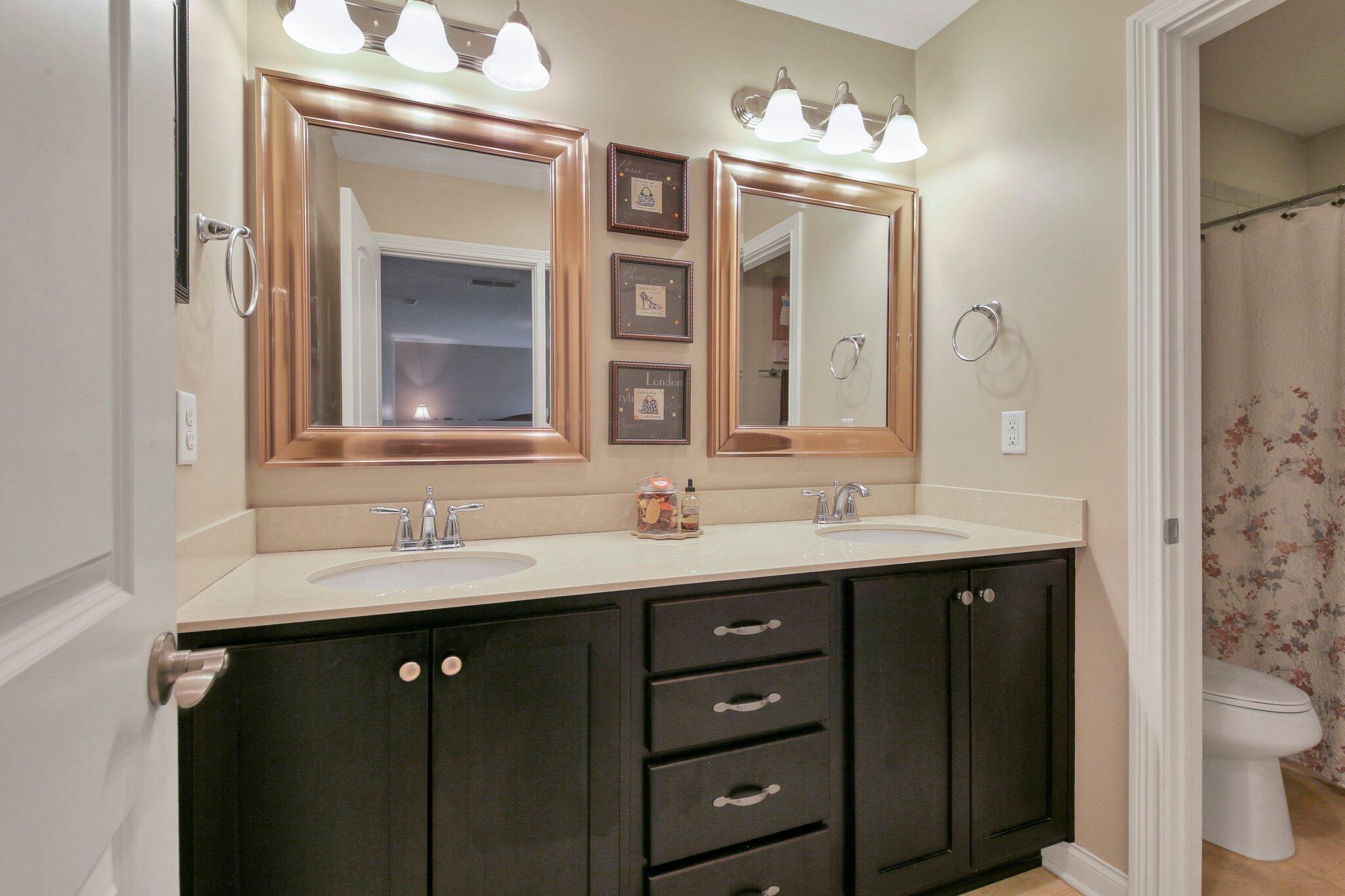 5744 Albany Reserve Drive