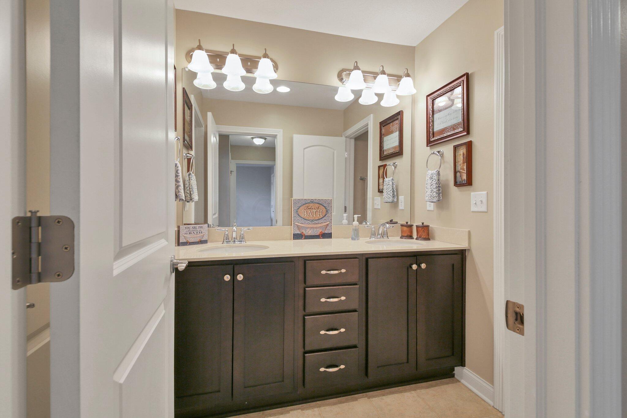 5744 Albany Reserve Drive