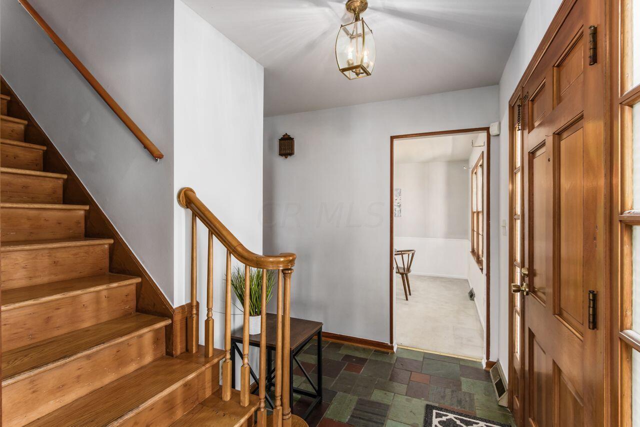 242 Apache Circle