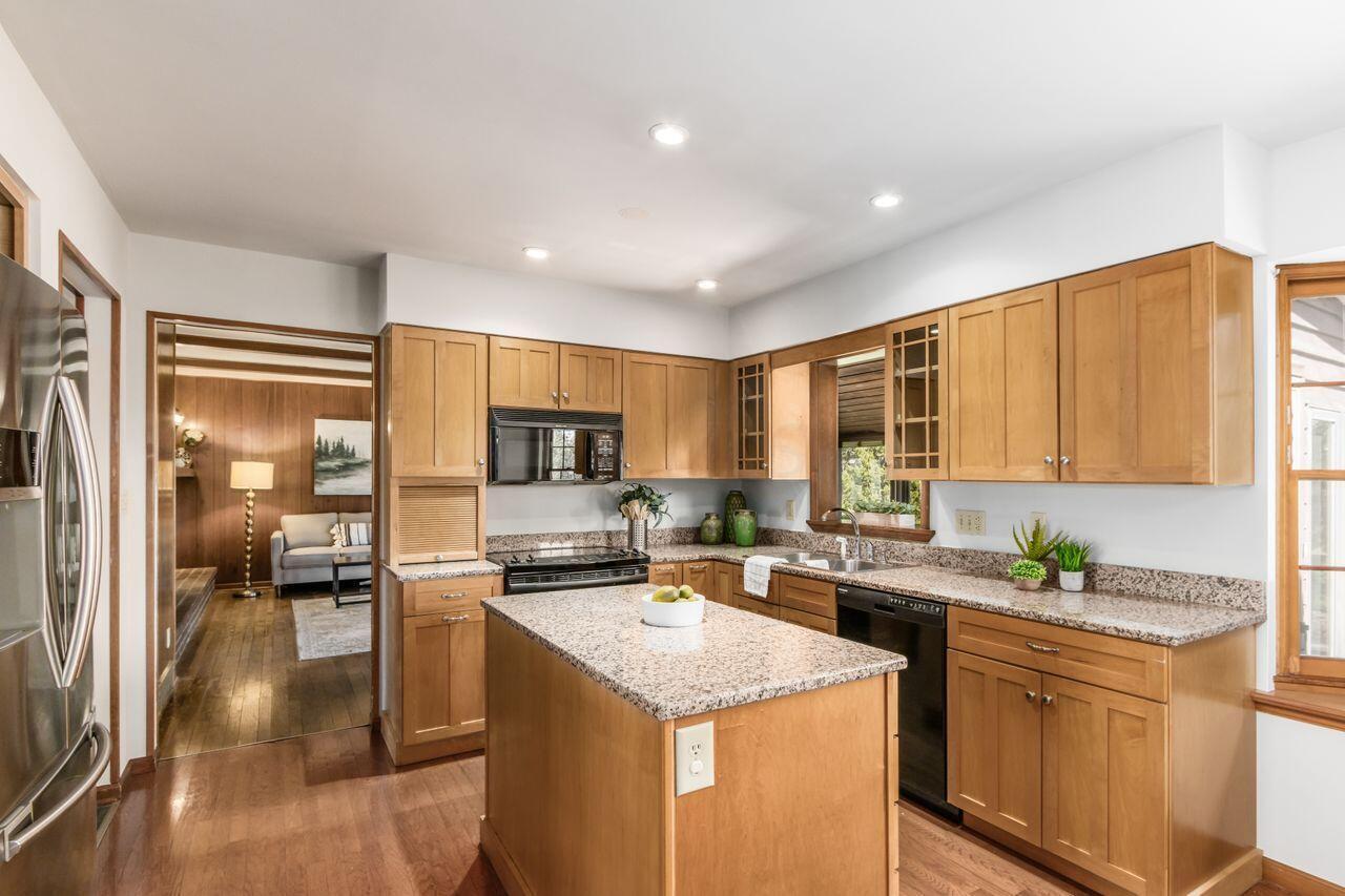 242 Apache Circle