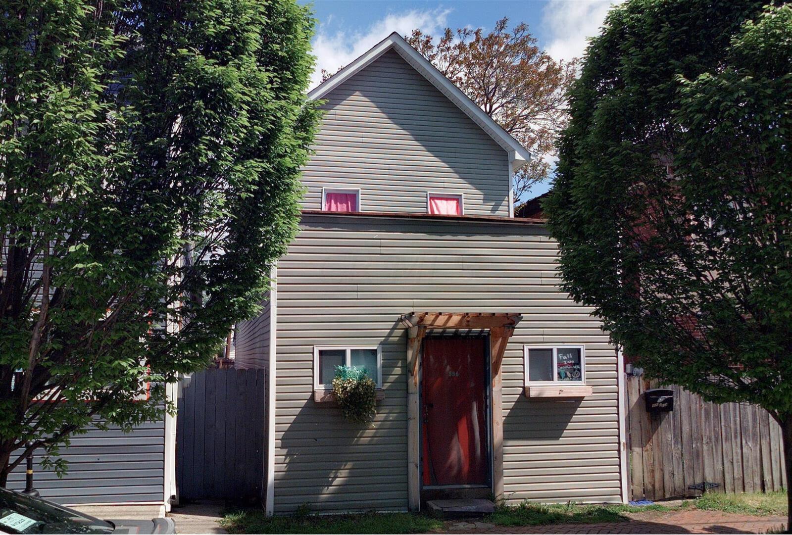 556-558 E Whittier Street