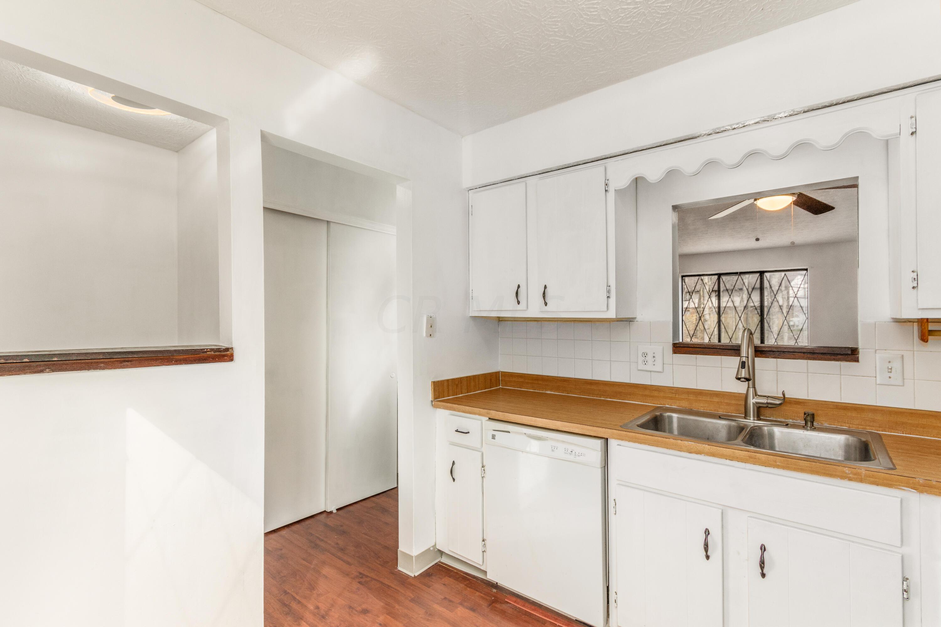 3032 Cooper Bluff Drive