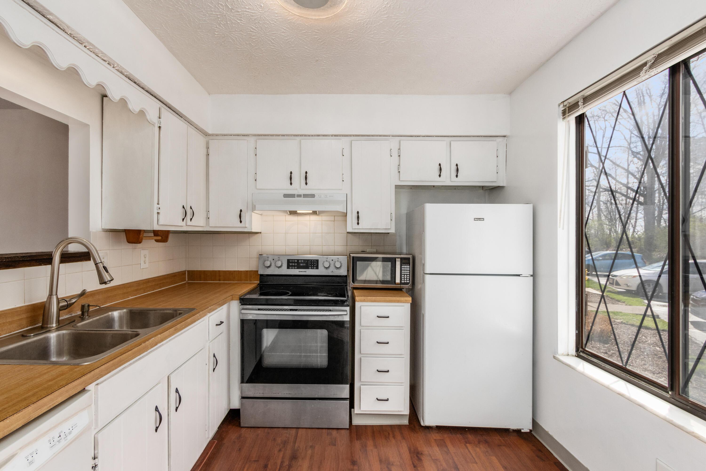 3032 Cooper Bluff Drive