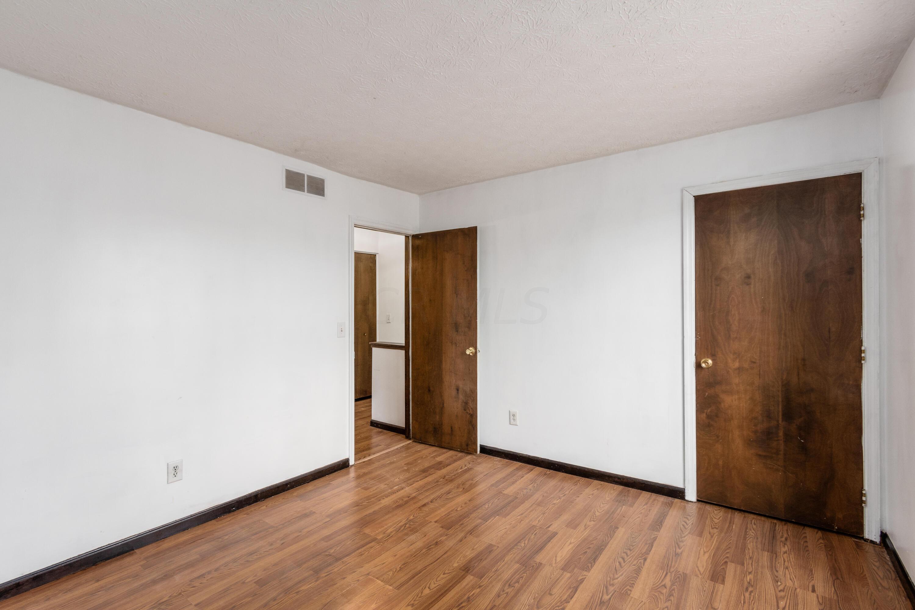 3032 Cooper Bluff Drive