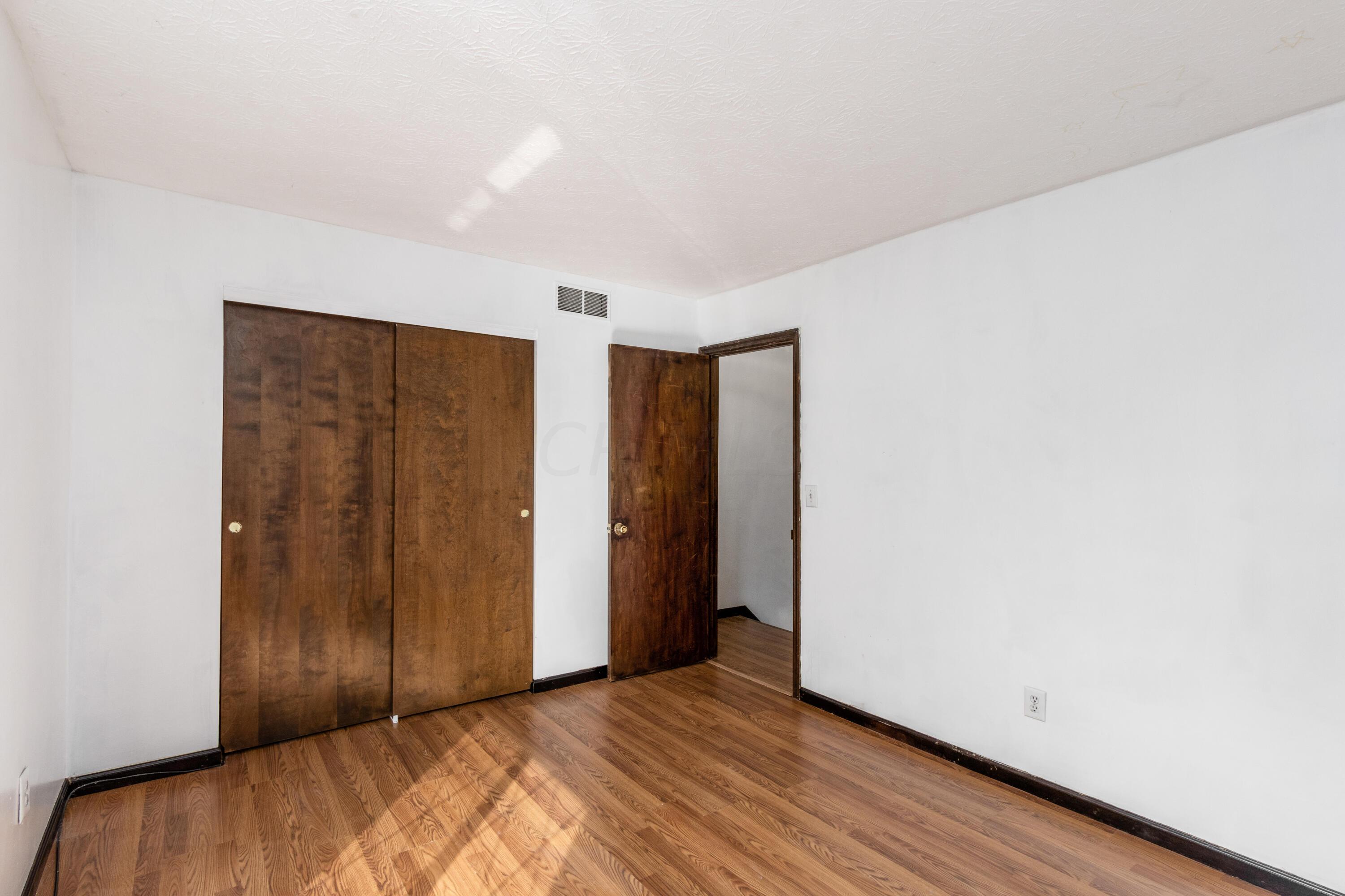 3032 Cooper Bluff Drive