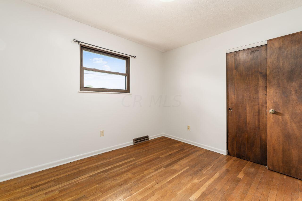 9555 Johnstown Utica Road