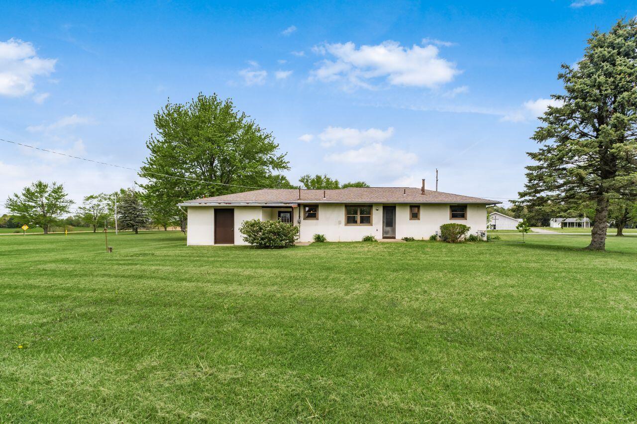 9555 Johnstown Utica Road