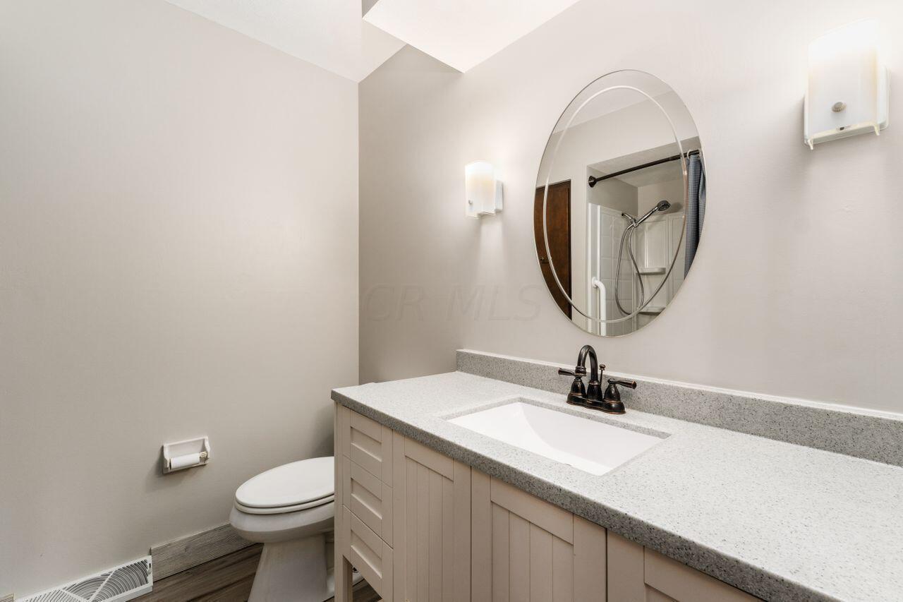 9555 Johnstown Utica Road