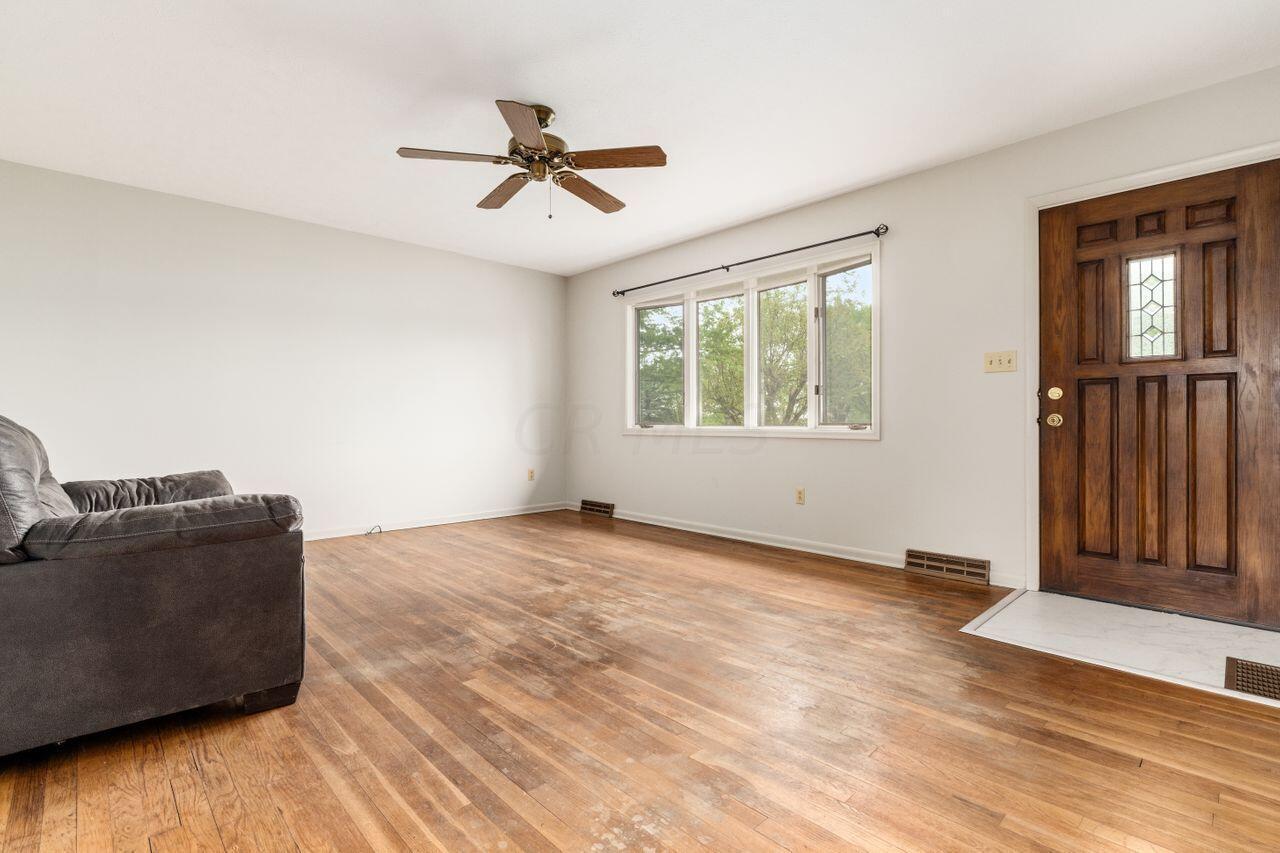 9555 Johnstown Utica Road