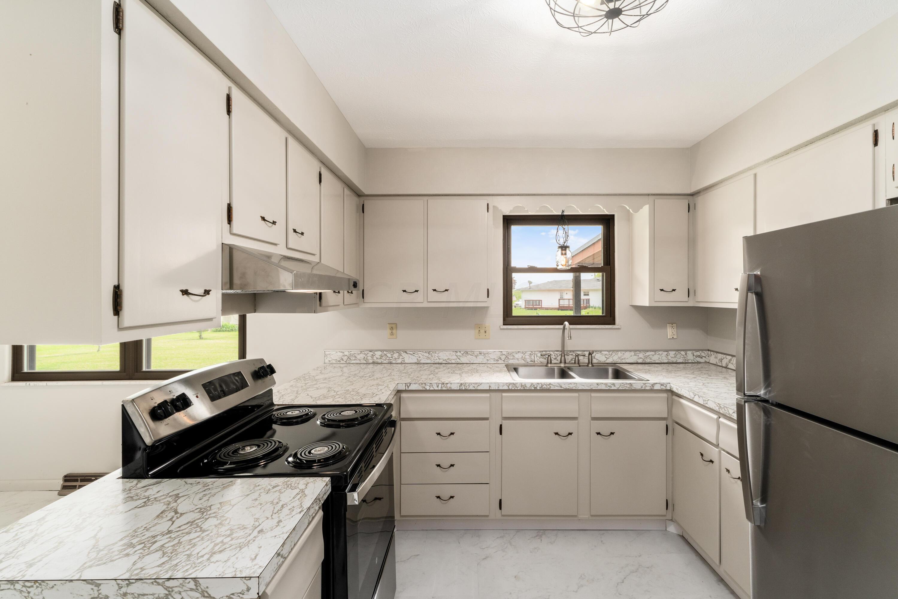 9555 Johnstown Utica Road