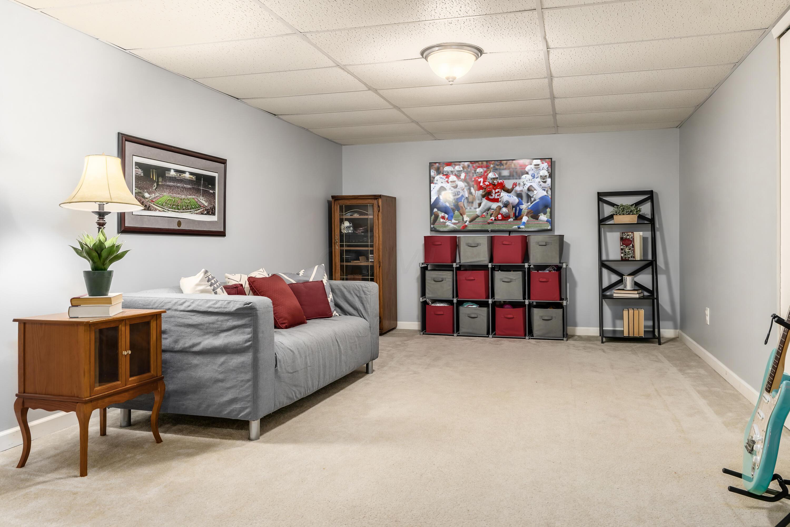 6124 Wentworth Court