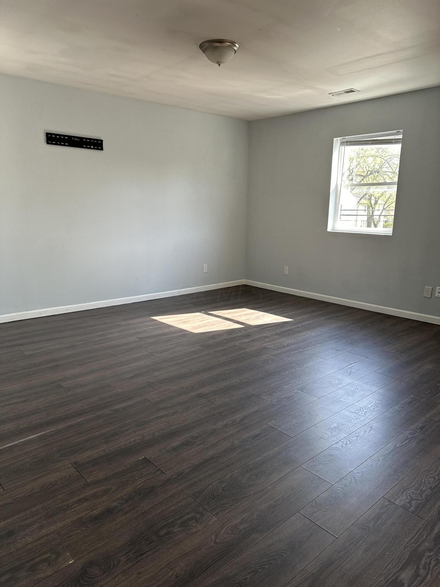 836 S Hamilton Road, A