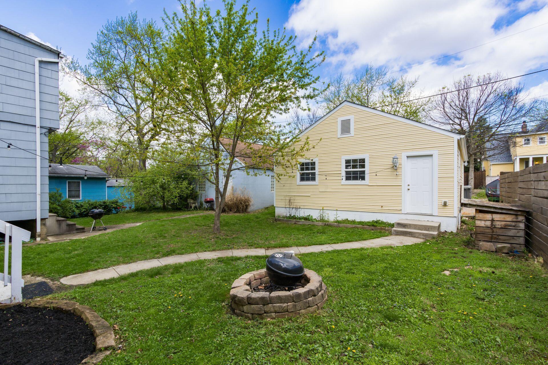 188 E Maynard Avenue