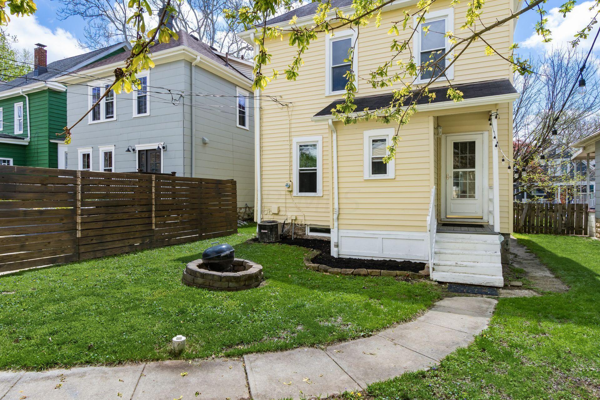 188 E Maynard Avenue