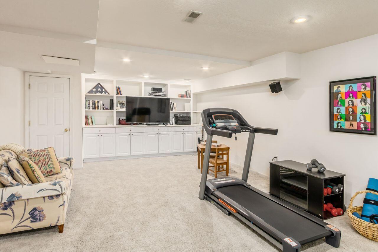 548 Kingfisher Drive