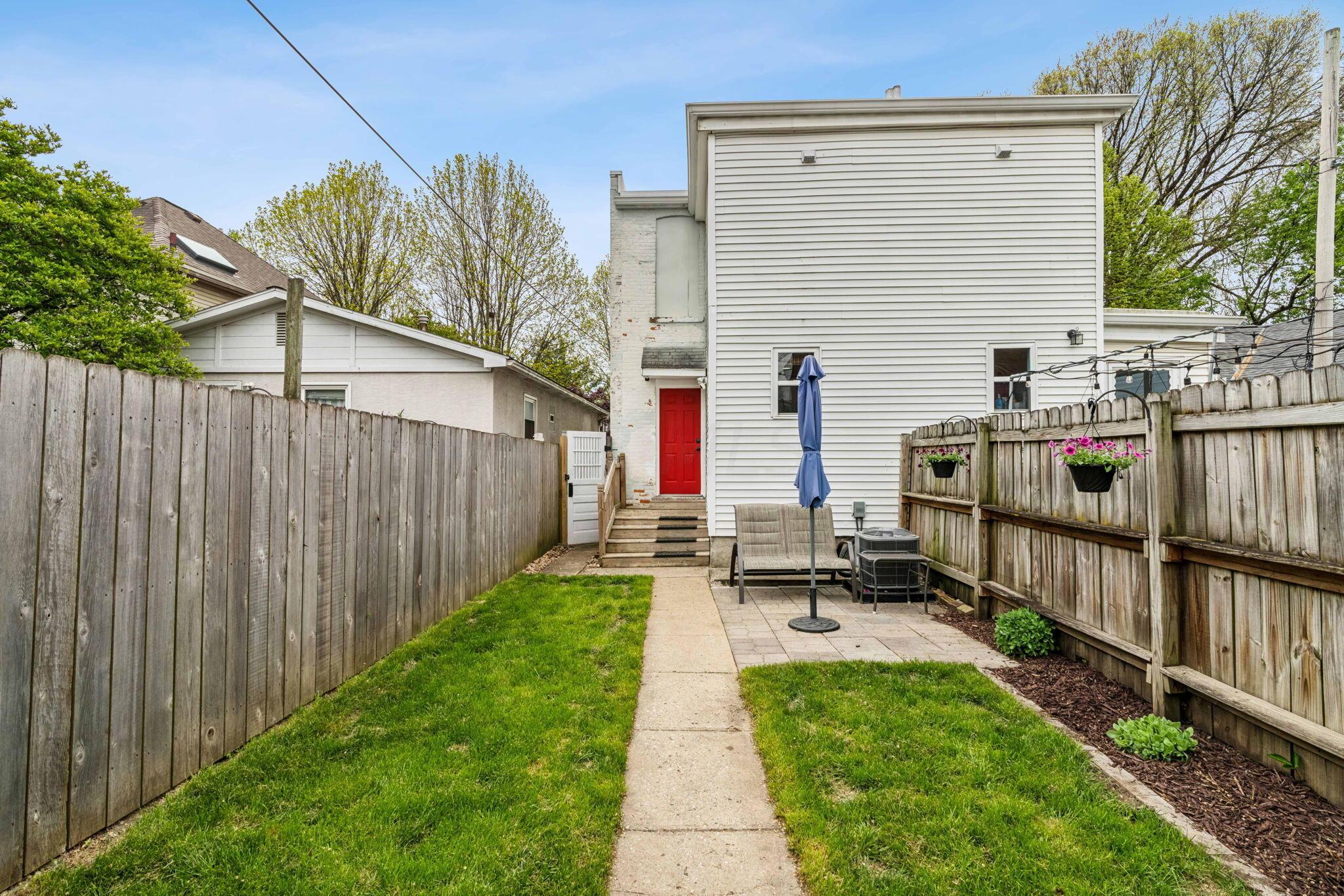 352 E Mithoff Street