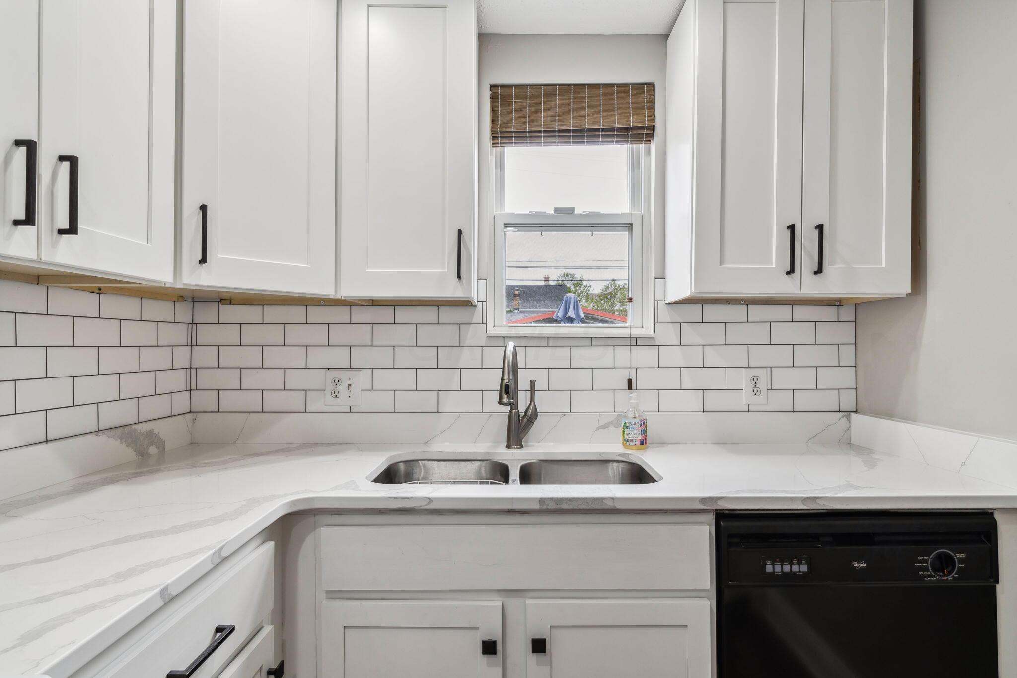 352 E Mithoff Street