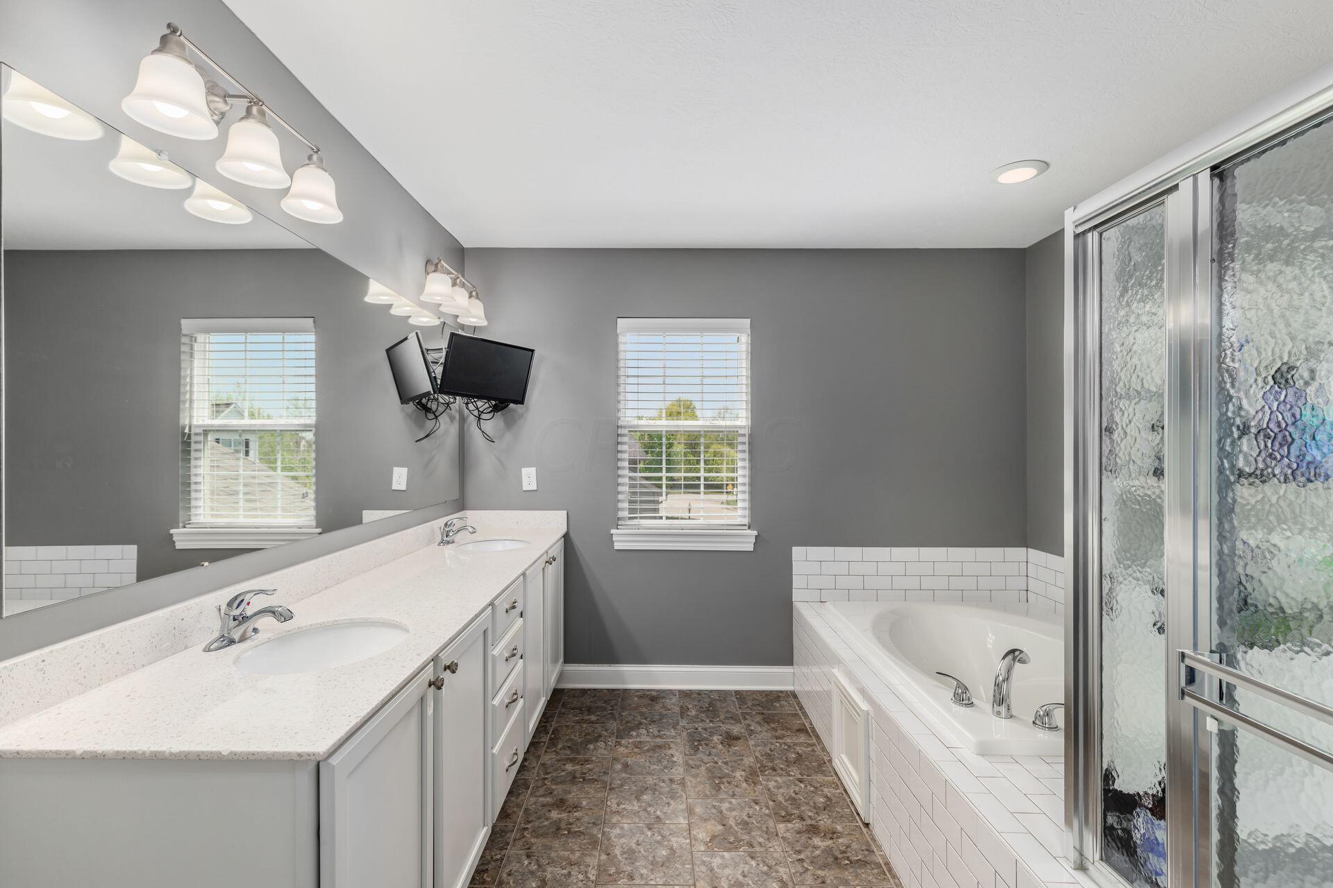 6693 Clear Creek Loop