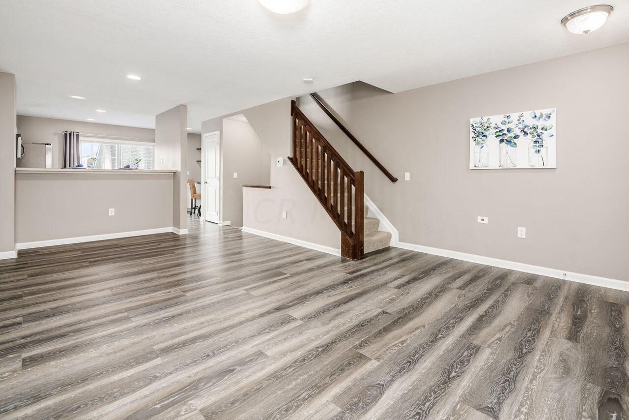 5274 Cross River Falls Boulevard