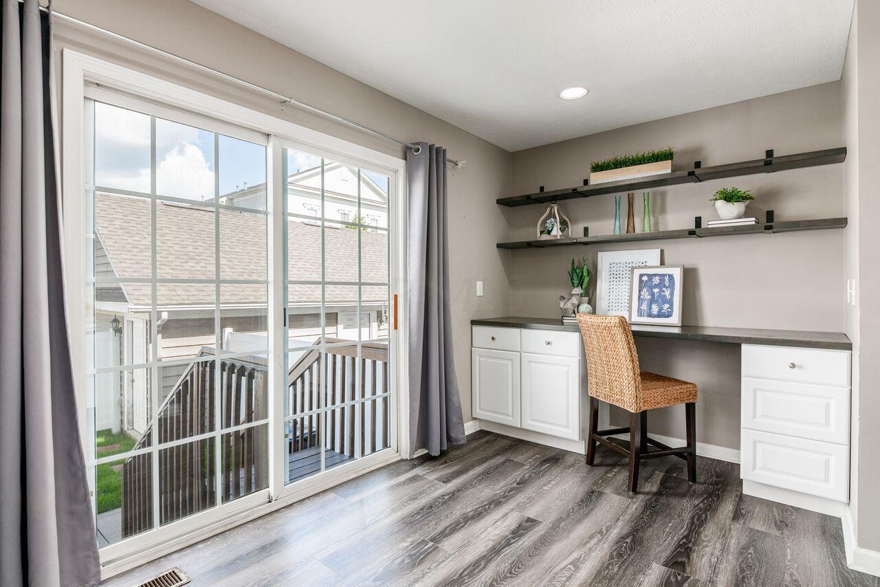 5274 Cross River Falls Boulevard