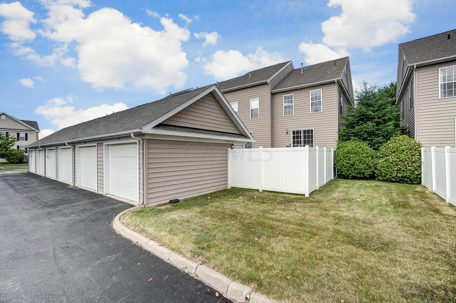 5274 Cross River Falls Boulevard