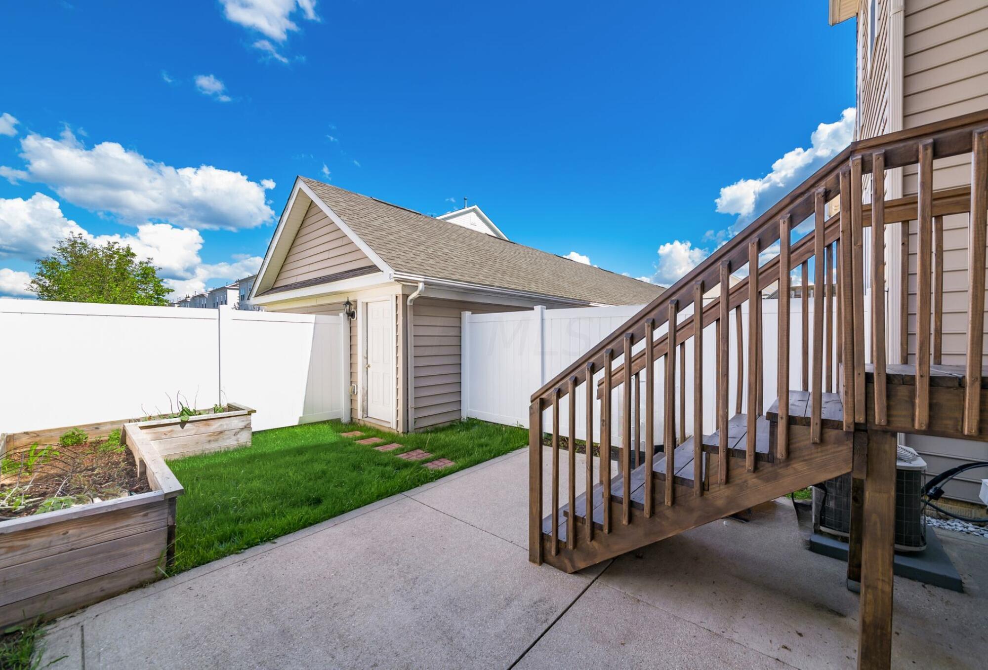 5274 Cross River Falls Boulevard