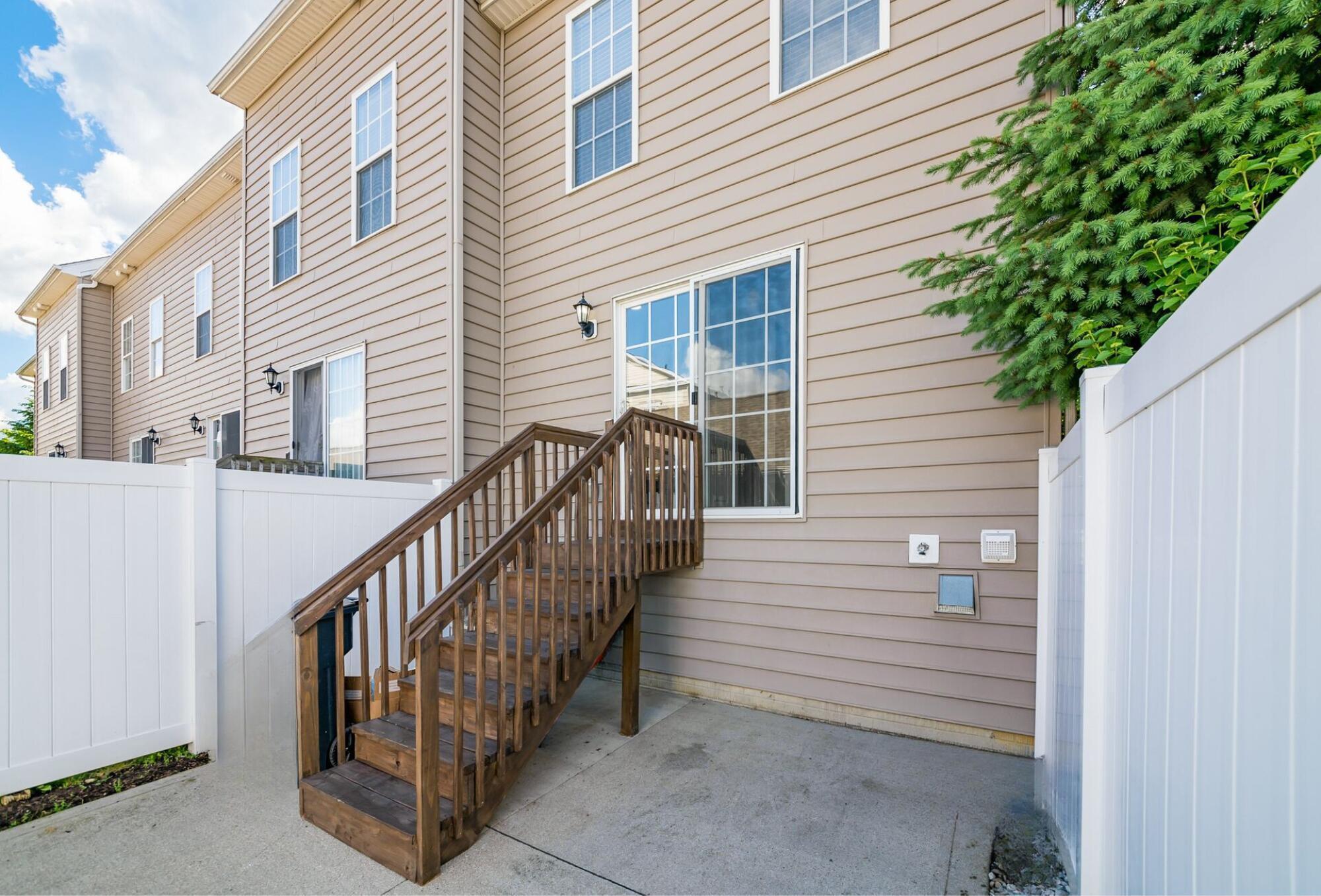 5274 Cross River Falls Boulevard