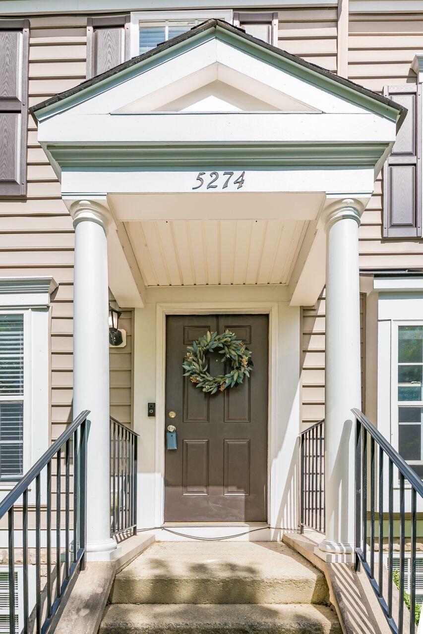 5274 Cross River Falls Boulevard