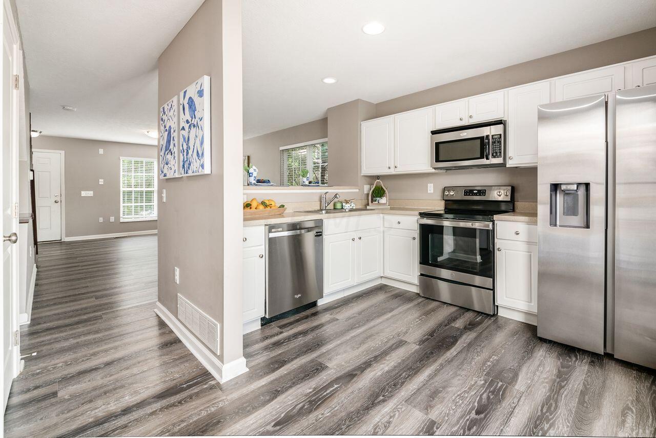 5274 Cross River Falls Boulevard