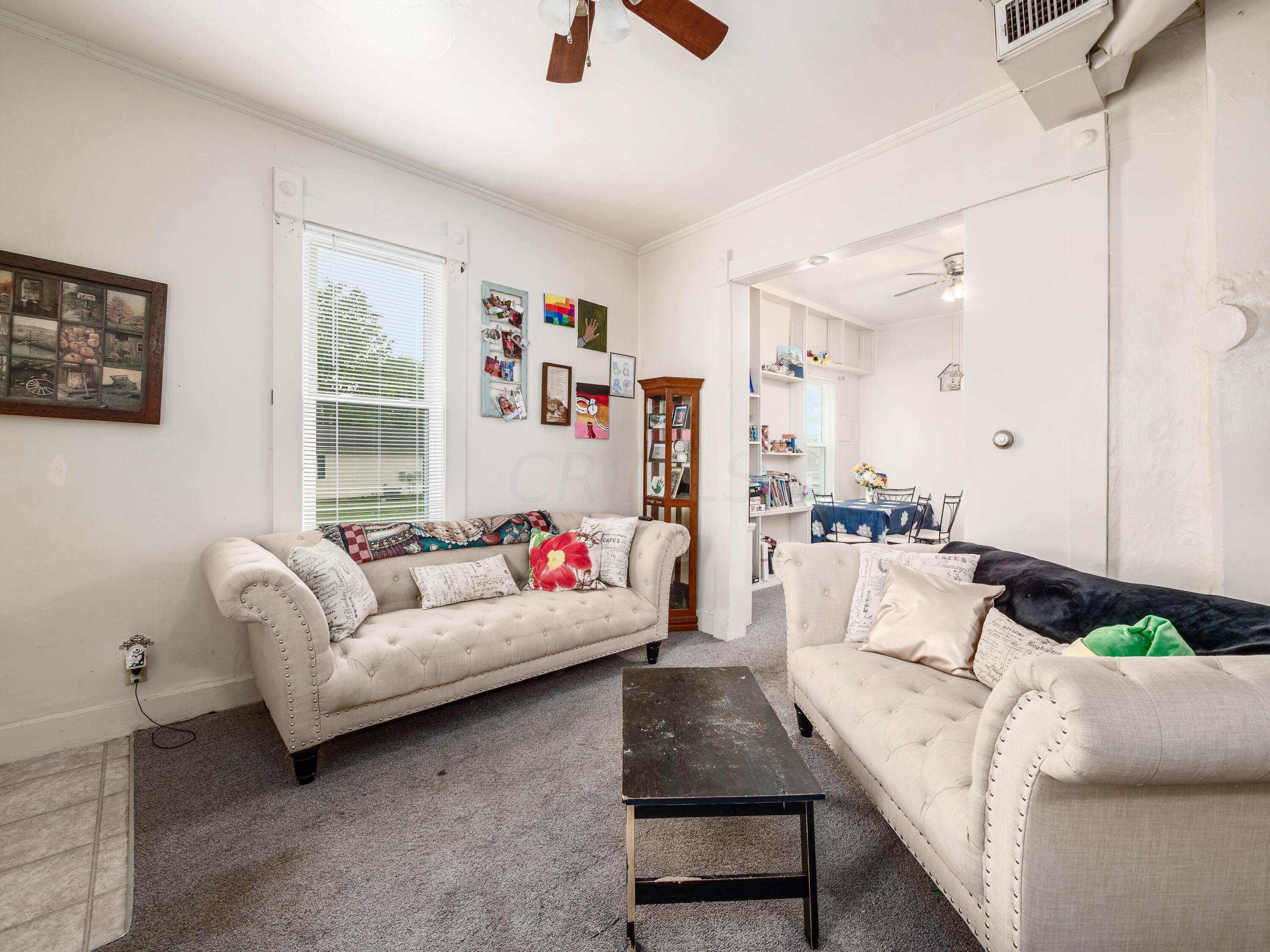 222 W Poplar Street, 224