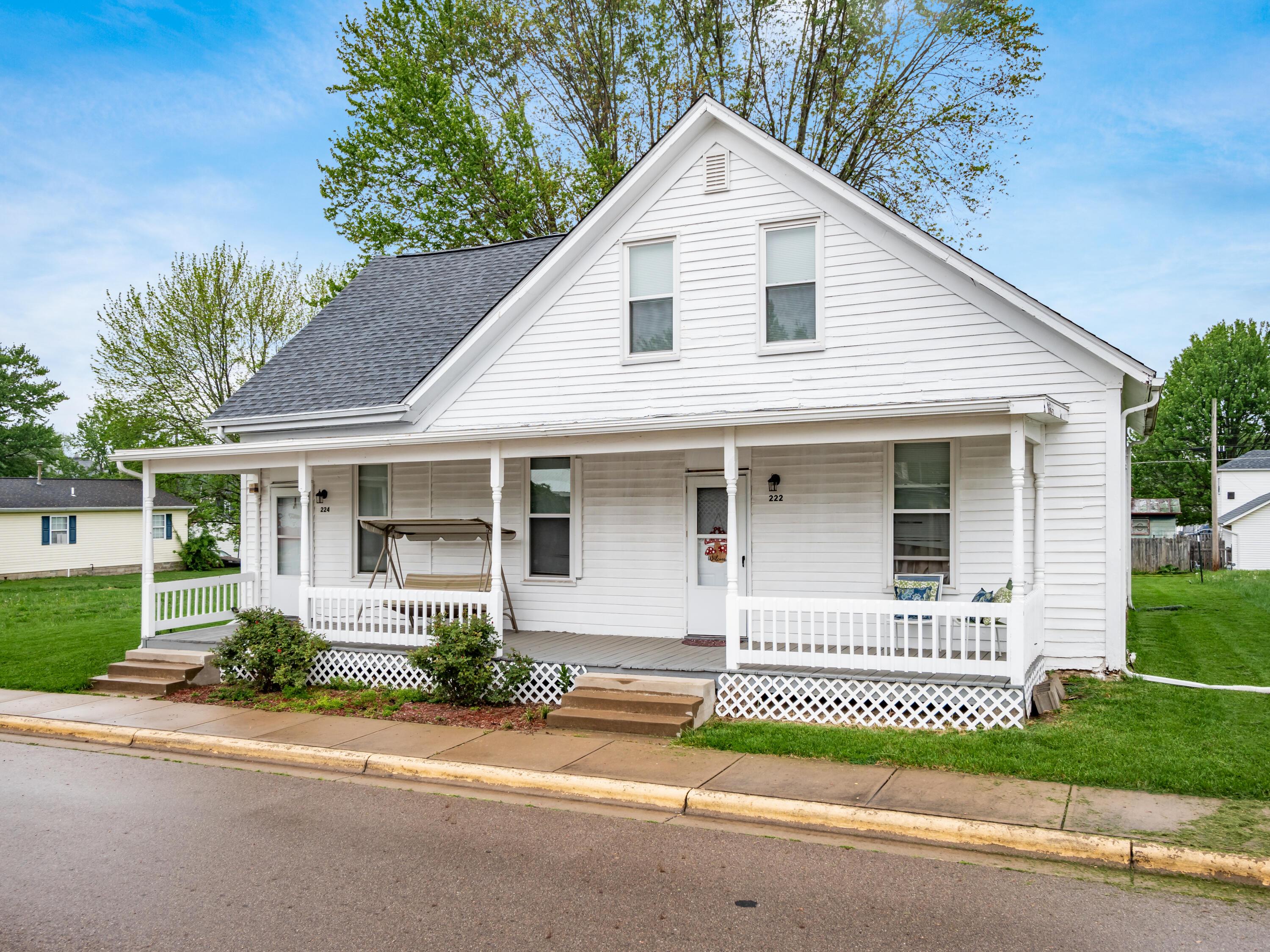 222 W Poplar Street, 224