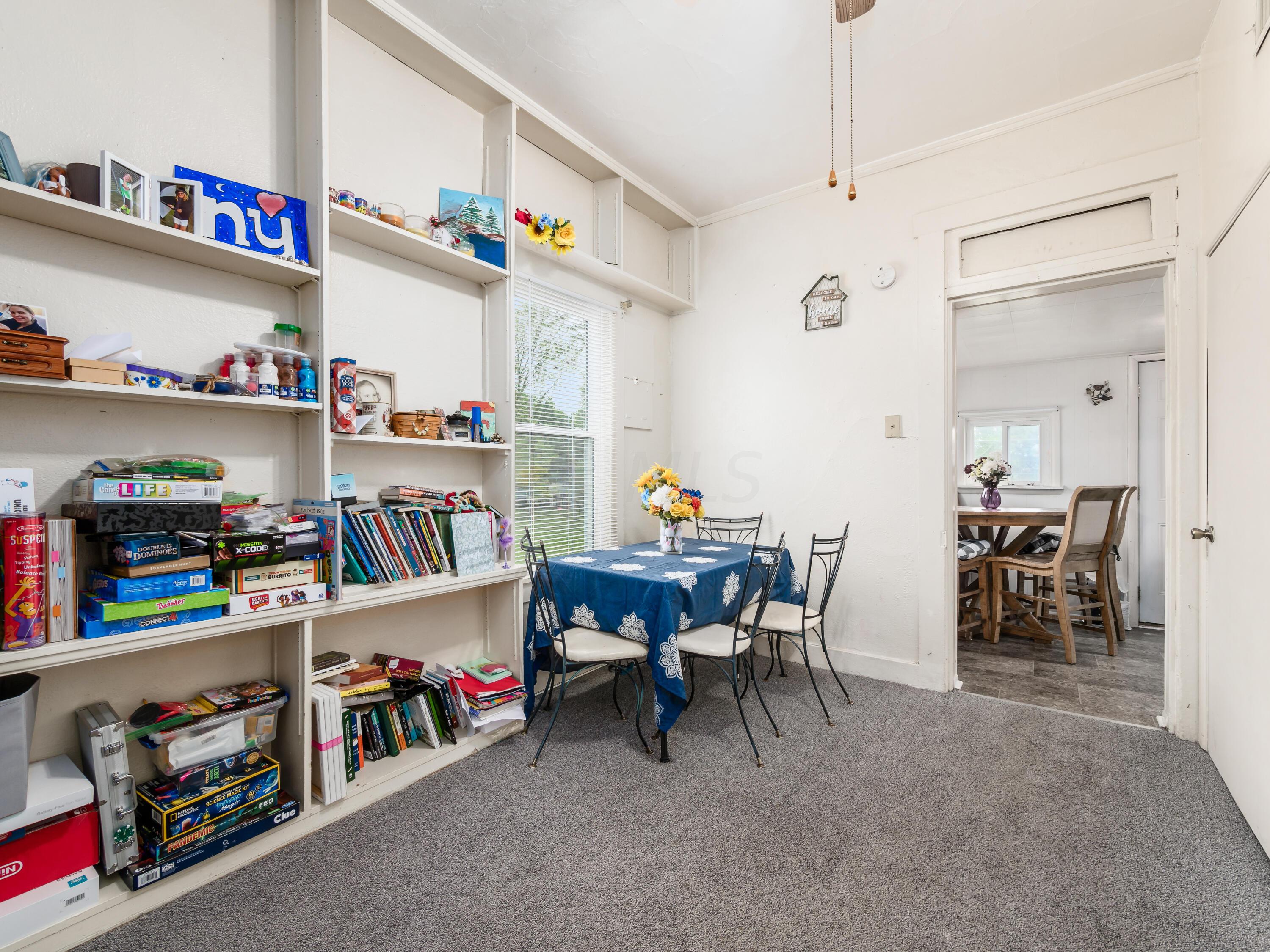 222 W Poplar Street, 224