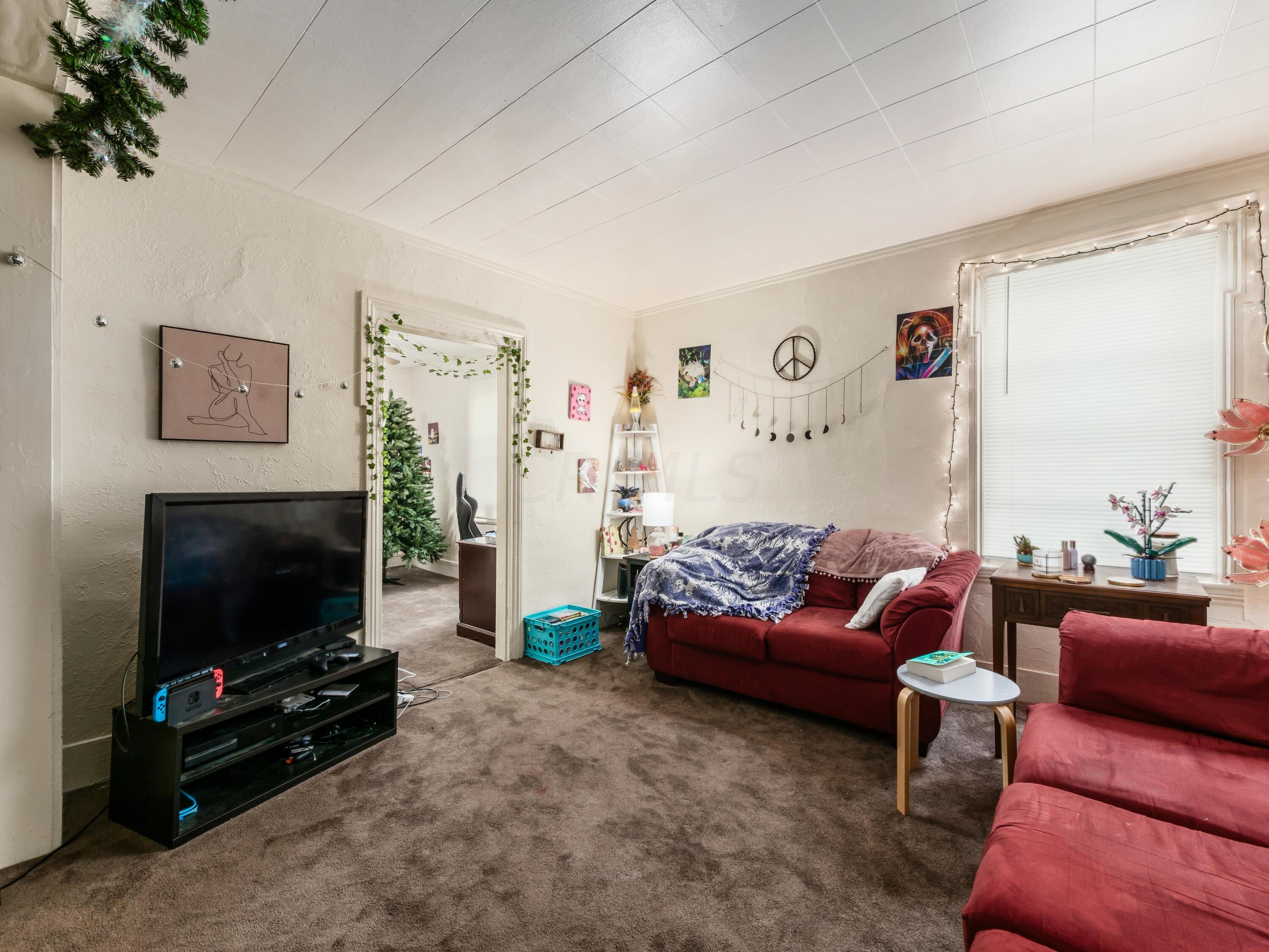 222 W Poplar Street, 224