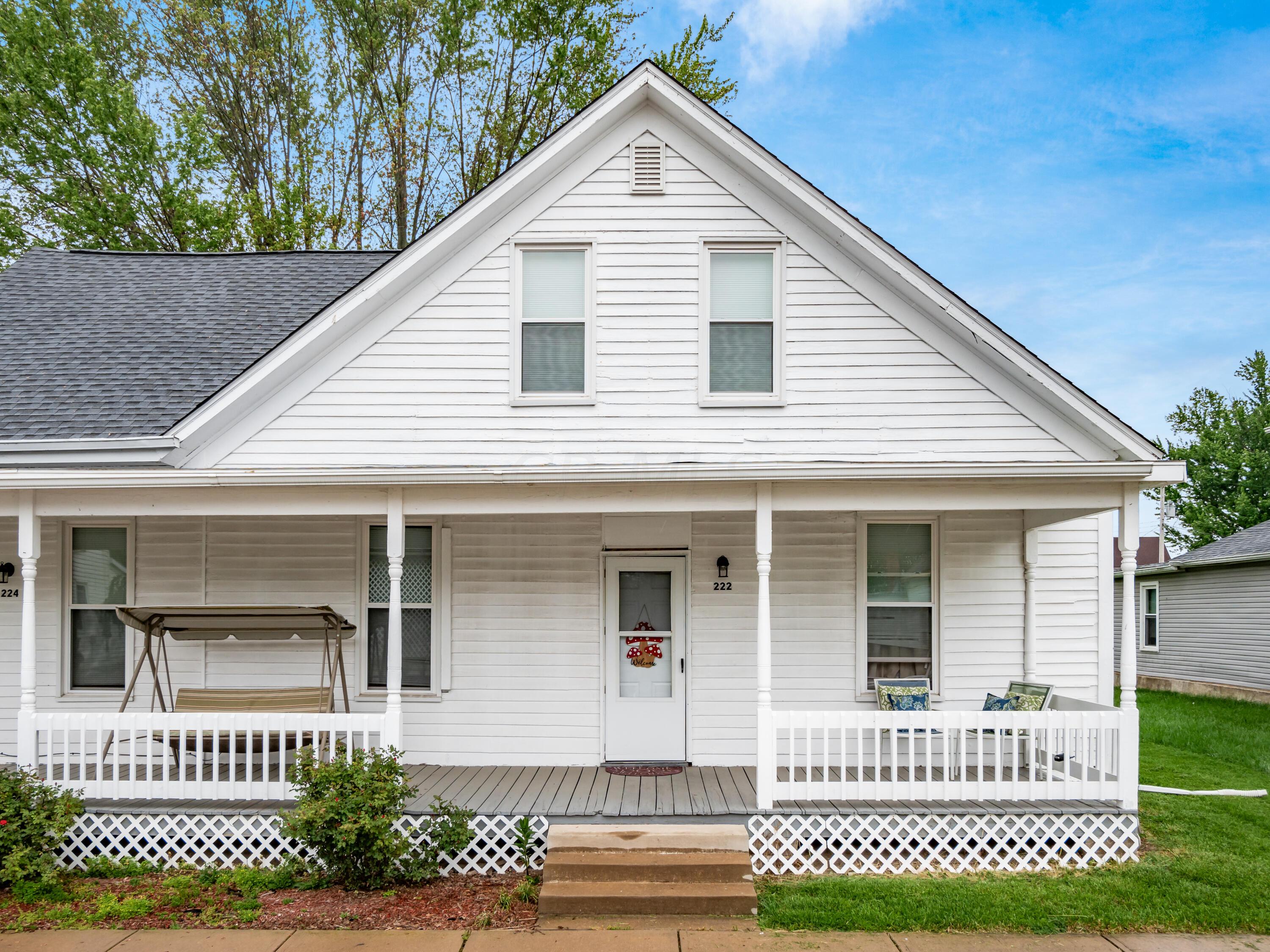 222 W Poplar Street, 224