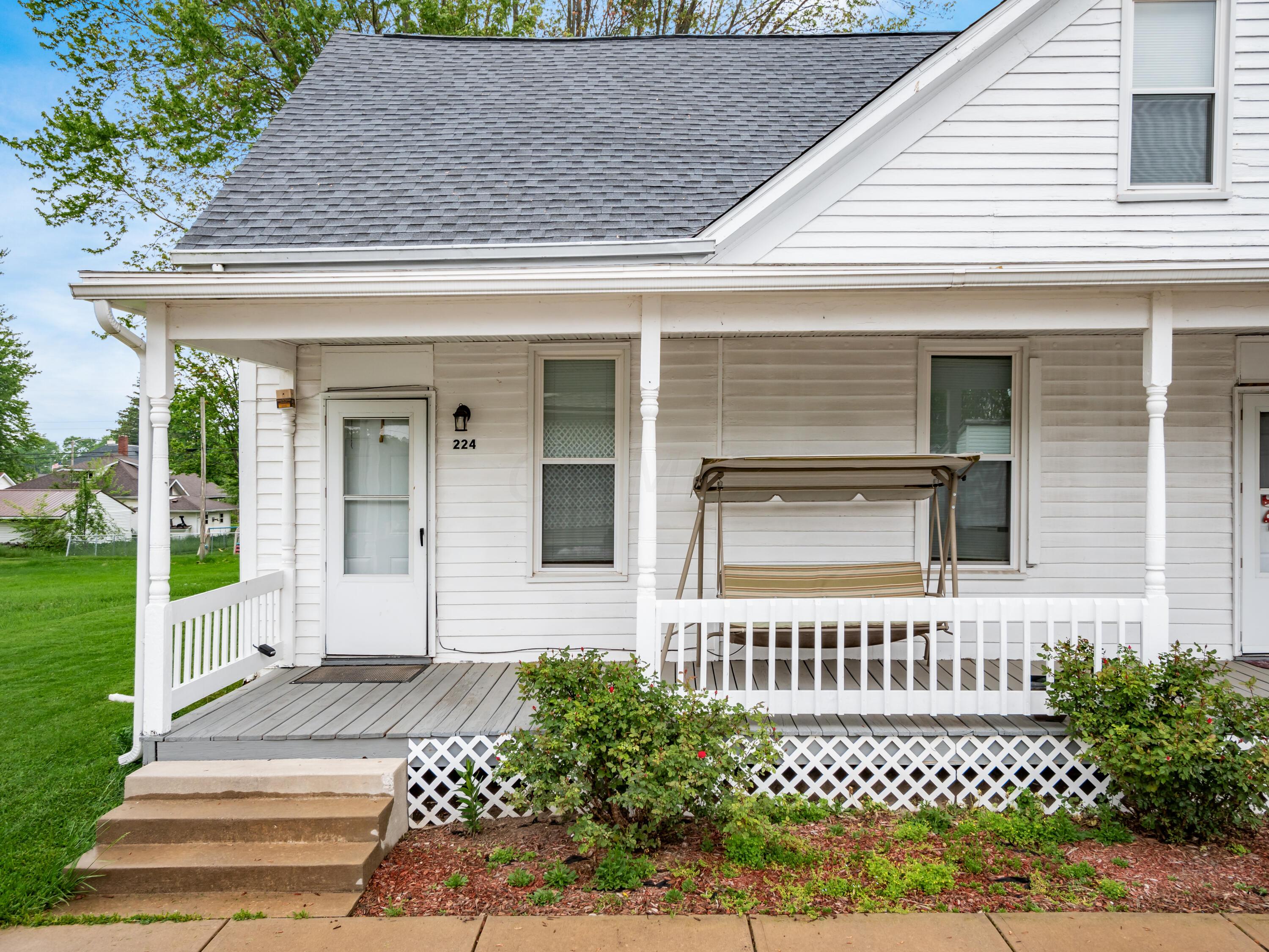 222 W Poplar Street, 224