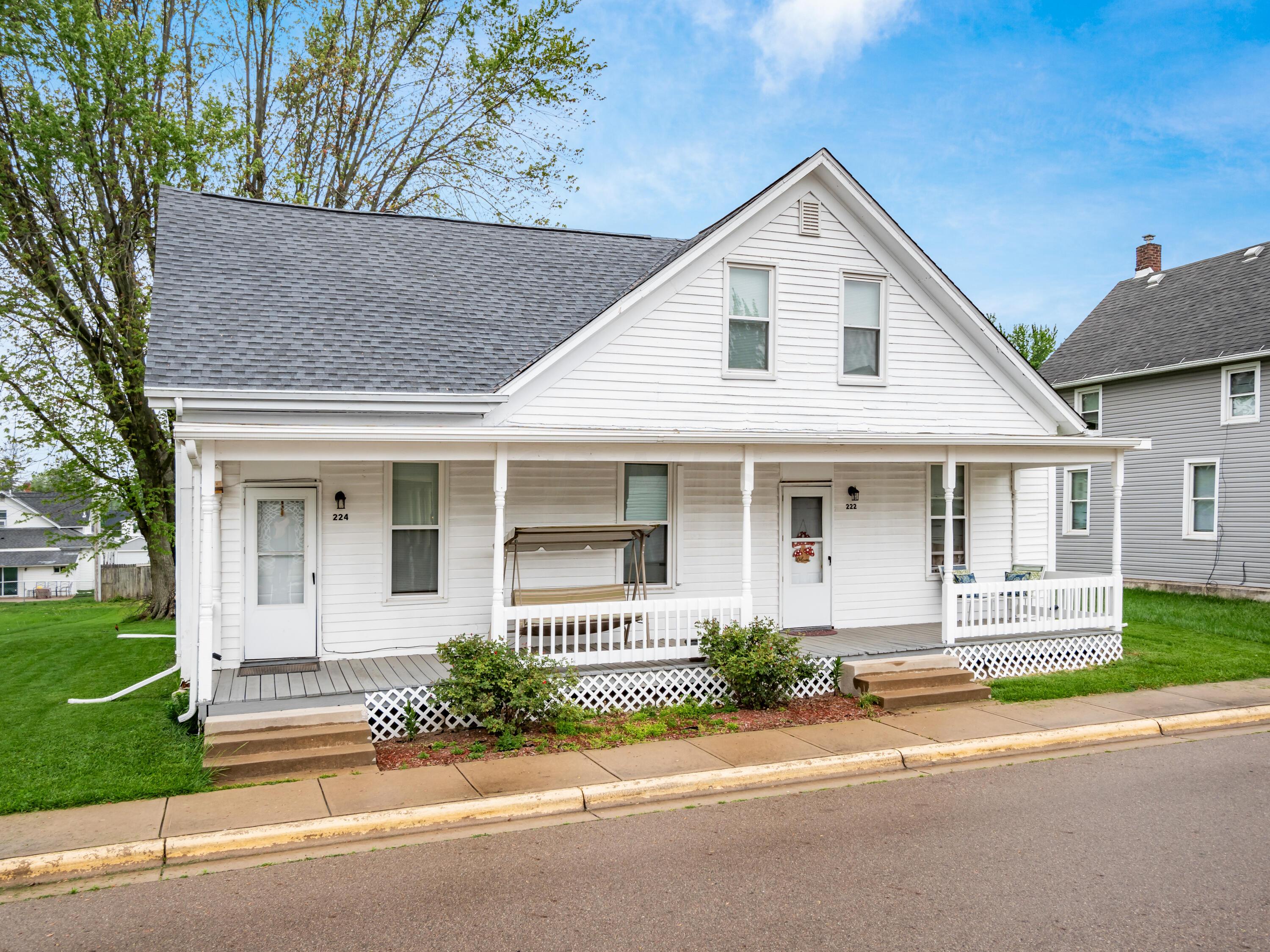 222 W Poplar Street, 224