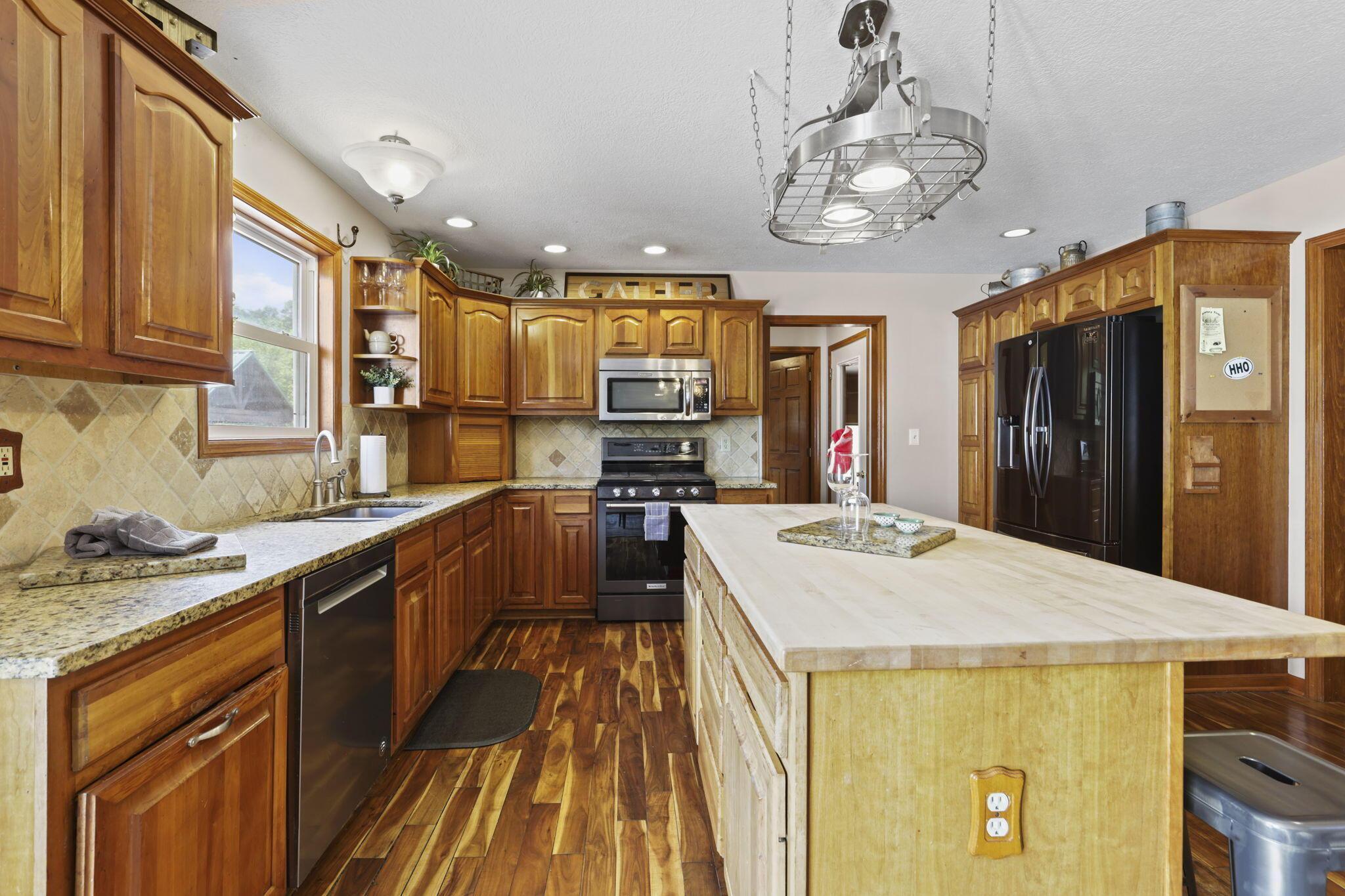 18044 State Route 93 Road S