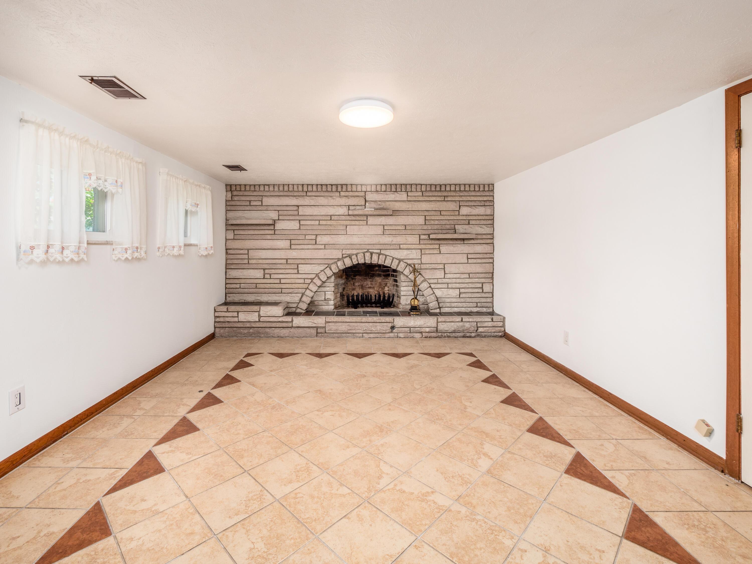 4024 Anthony Court S