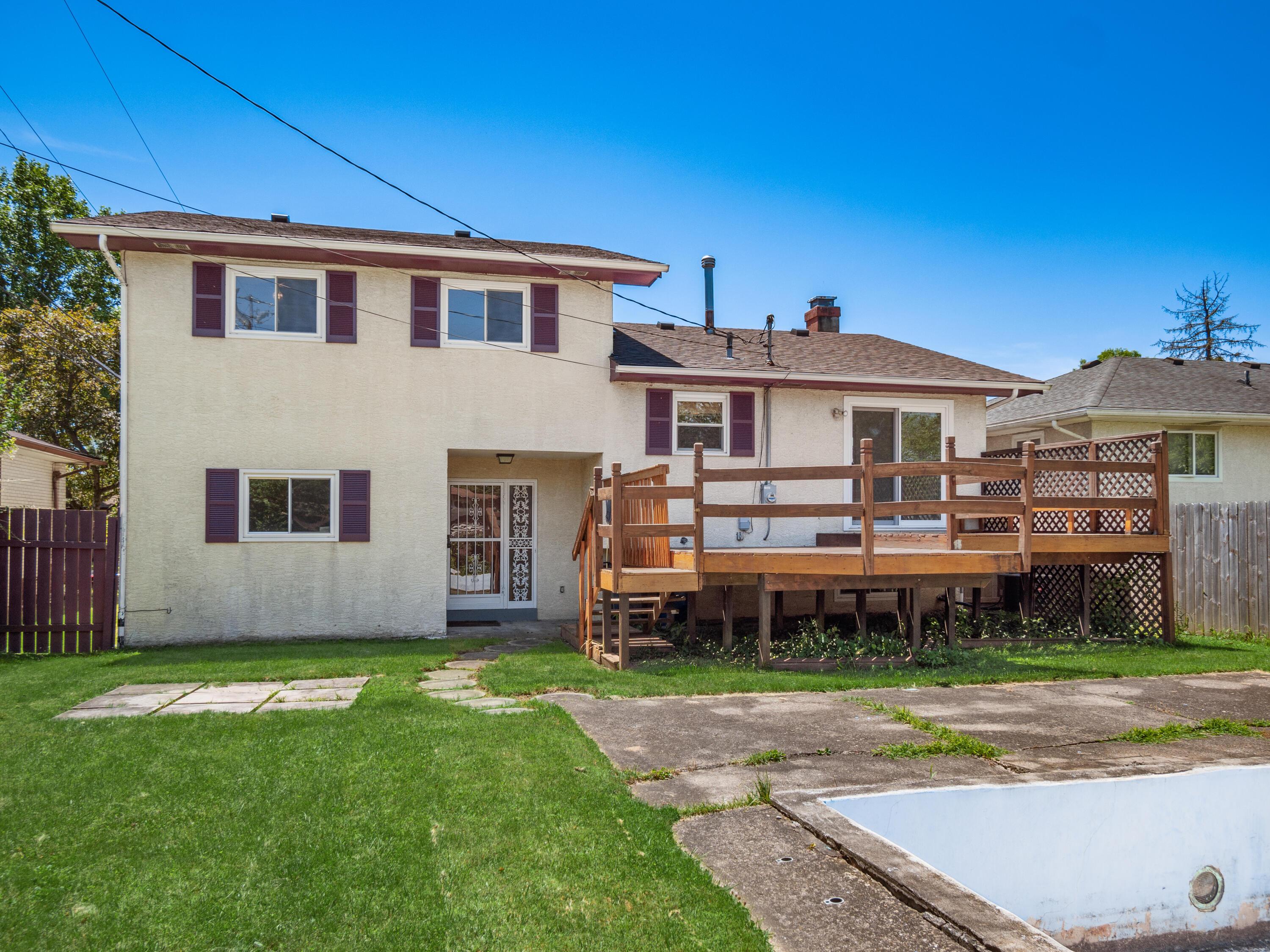 4024 Anthony Court S