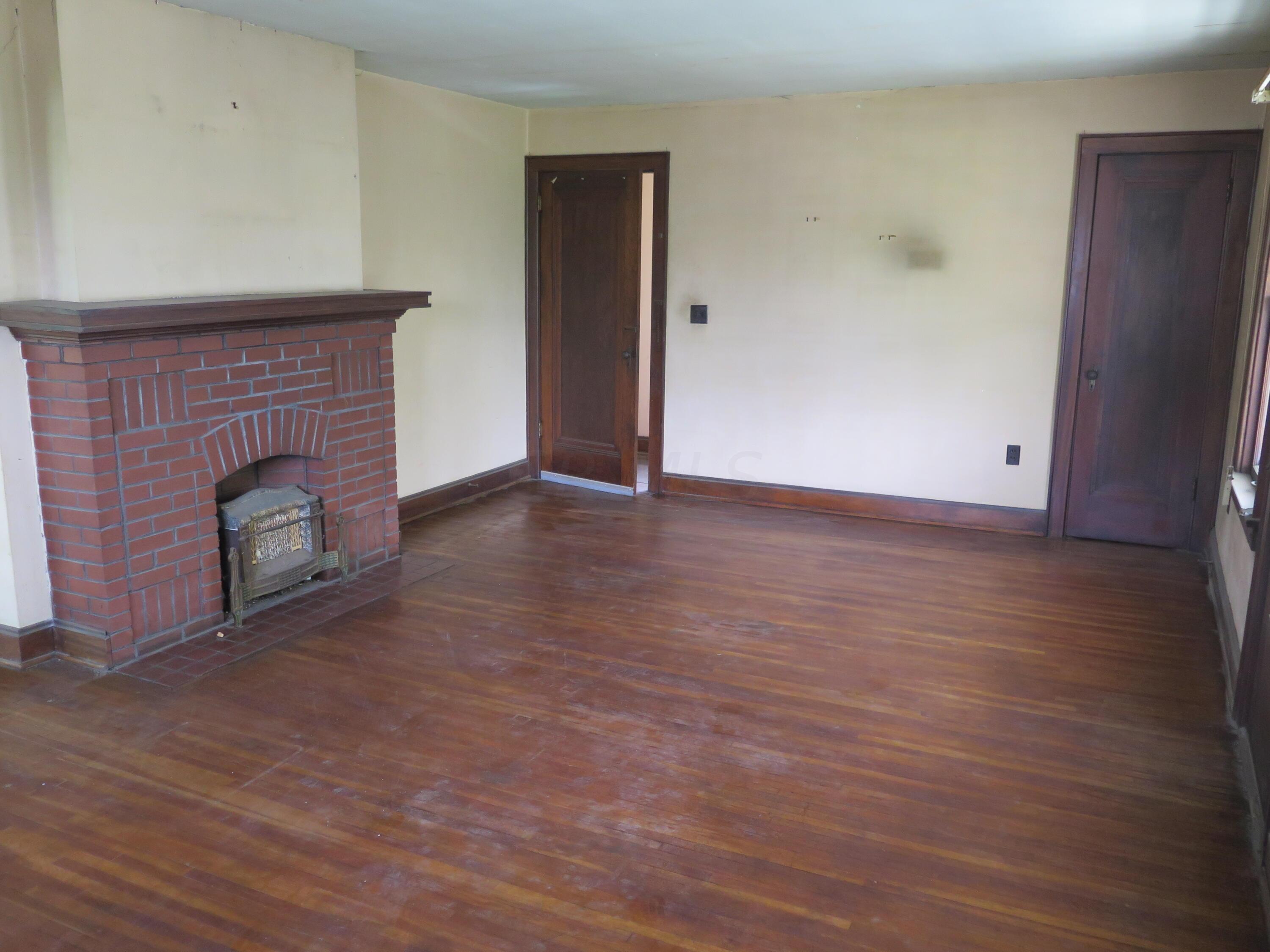 1395 Meadow, 1395-1397