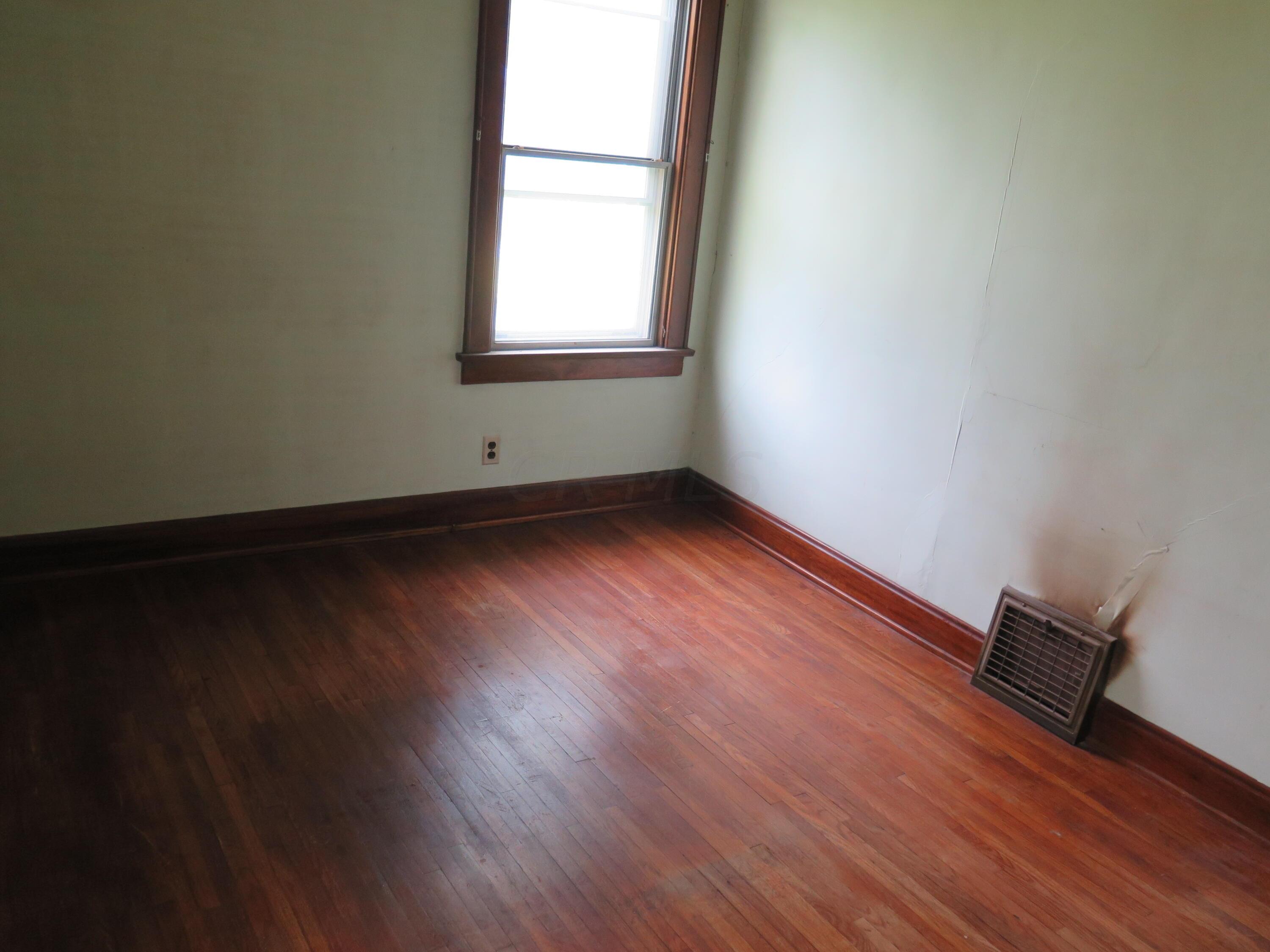 1395 Meadow, 1395-1397