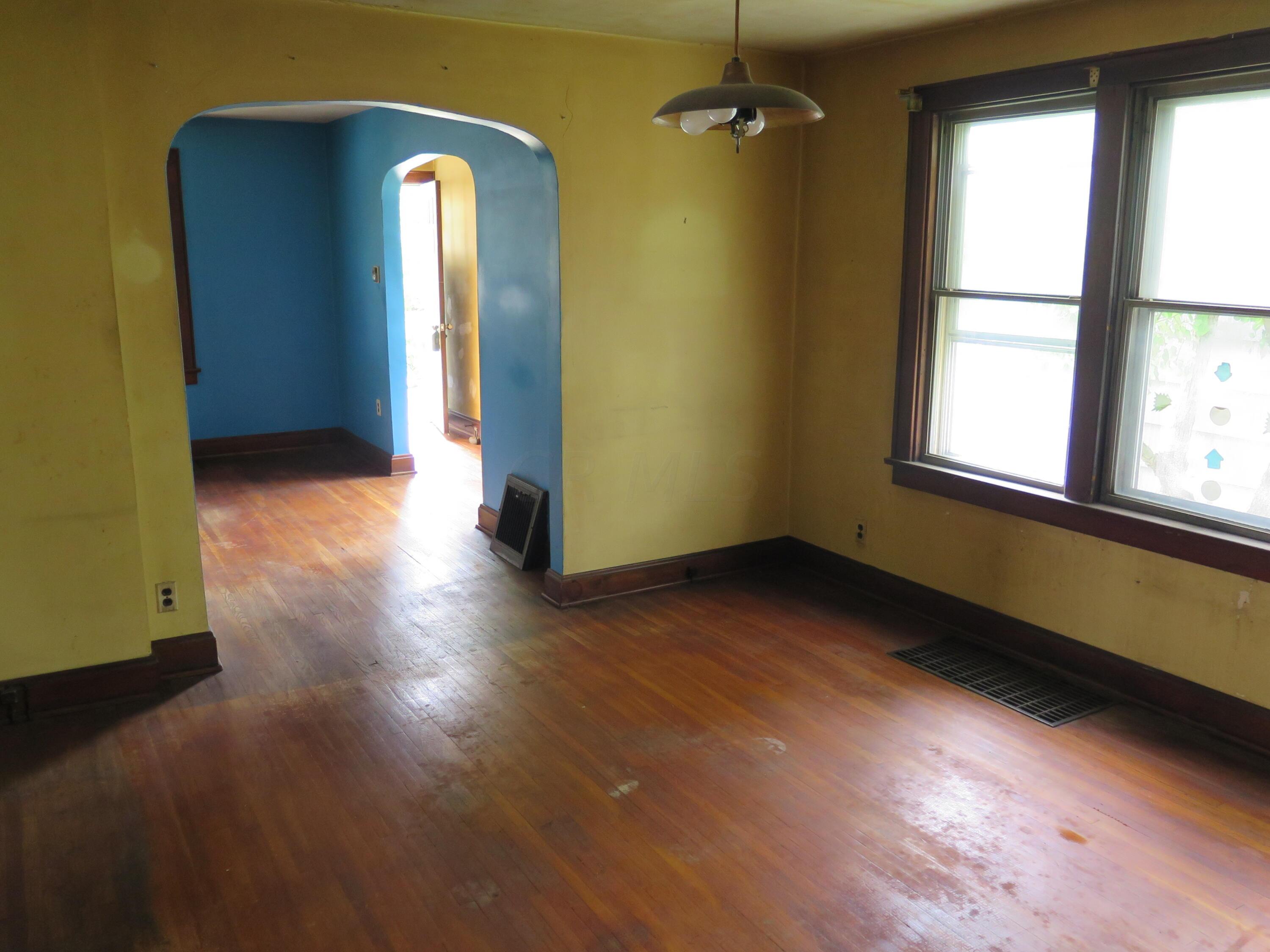 1395 Meadow, 1395-1397