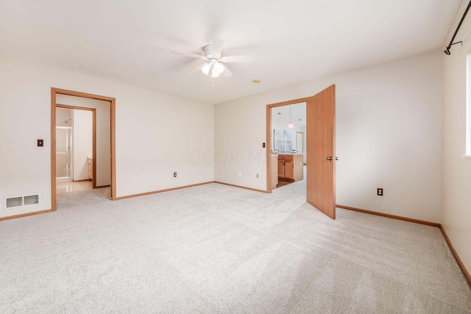 5711 Sanderling Lane